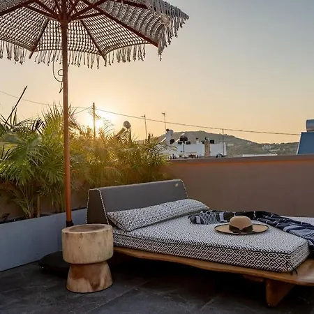 Villa Paragon 3 *